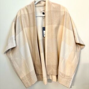 NWT! Universal Thread Poncho Cape in cream tan check OSFM